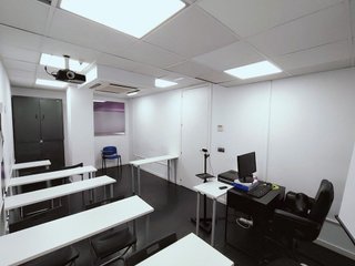 Oficina en venta en Valderas - Los Castillos en Alcorcón