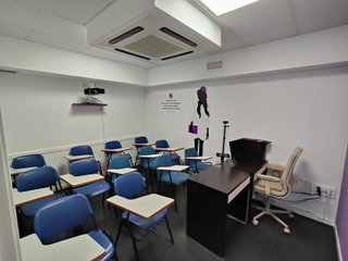 Oficina en venta en Valderas - Los Castillos en Alcorcón