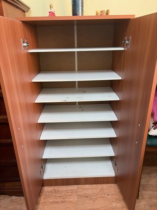 Mueble Estantería Madera y Plástico