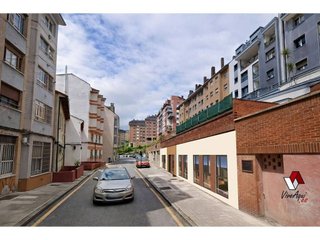 Edificio en venta en Montecerrao en Oviedo