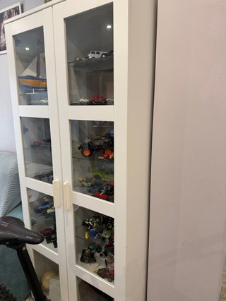 Vitrina Ikea Cristal y Madera