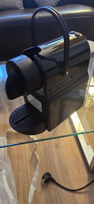 Cafetera Nespresso DeLonghi Inissia Nueva