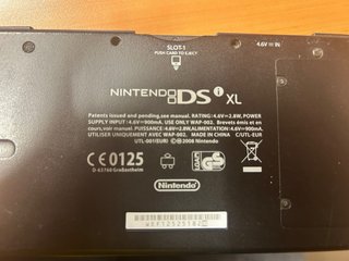 Nintendo DS XL 25 Anniversario Rosso