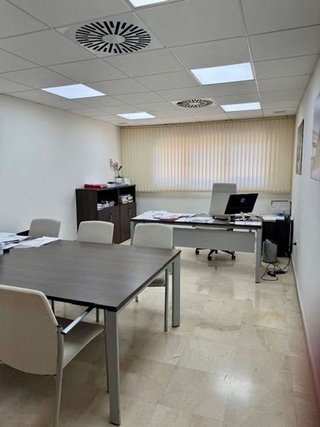 Oficina en alquiler en Playa Bajadilla - Puertos en Marbella