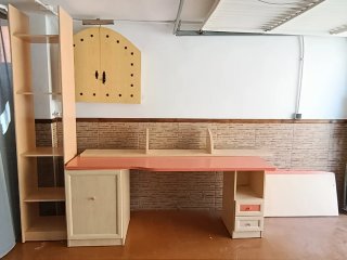 Escritorio y cabecero habitación
