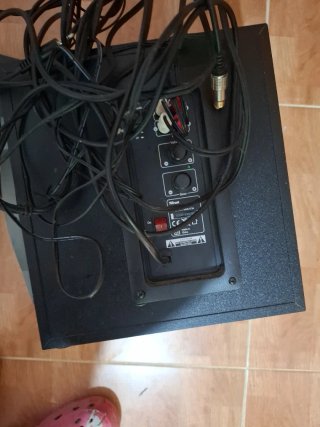 Altavoz Trust Negro y Gris