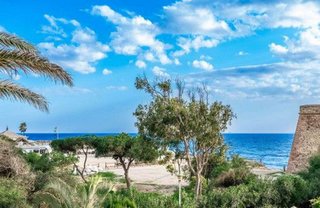 Chalet en alquiler en Elviria en Marbella