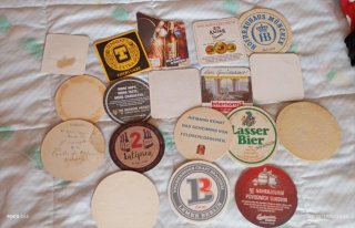 Posavasos de cerveza de varios países