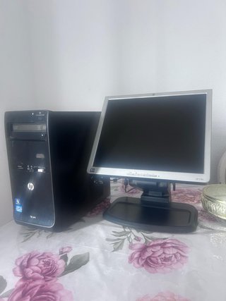 Ordenador HP Intel i3 con Monitor