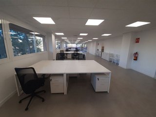 Oficina en alquiler en Los Naranjos - Las Brisas en Marbella