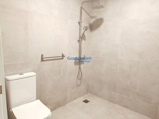 Local comercial en venta en Los Remedios en Sevilla