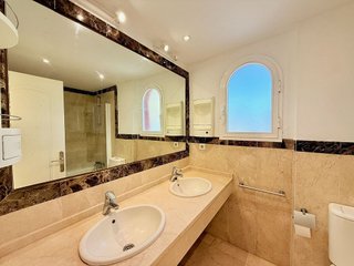 Piso en alquiler en Elviria en Marbella