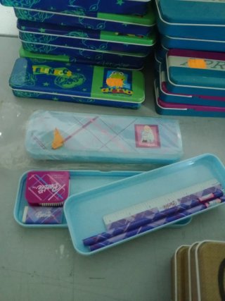 Estuches Lata Años 80 Nuevos