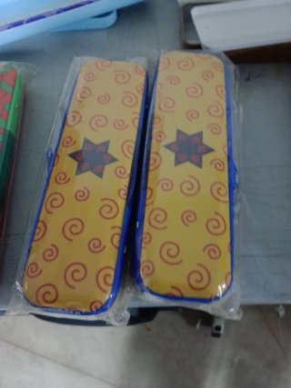 Estuches Lata Años 80 Nuevos