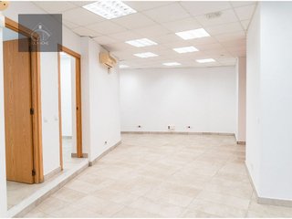 Oficina en venta en El Castell-Poble Vell en Castelldefels