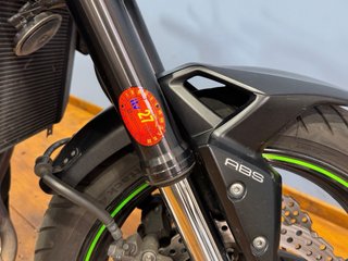 Kawasaki Z900 Naked Negra/Verde