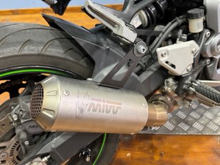 Kawasaki Z900 Naked Negra/Verde