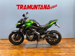 Kawasaki Z900 Naked Negra/Verde