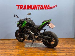 Kawasaki Z900 Naked Negra/Verde