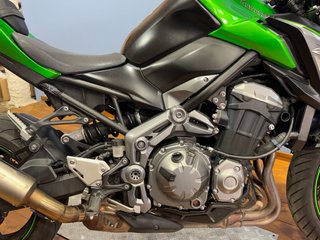 Kawasaki Z900 Naked Negra/Verde