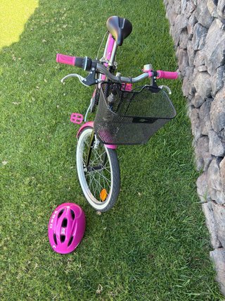 Bicicleta infantil rosa y negra