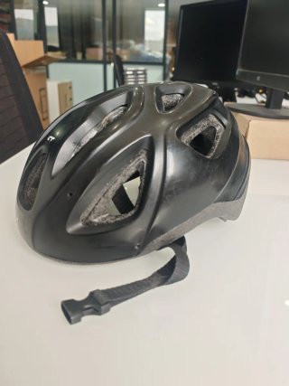 LOTE DE 27 CASCOS PARA BICI Y PATINETE