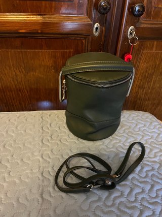 Bolso verde tipo bombonera