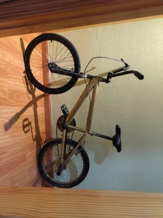 Bicicleta BMX dorada