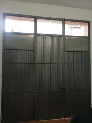 Puertas de garaje o almacén