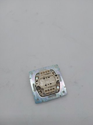 Legrand - 774401 interruptor 10ax/250v blanco valena Ref. 6561010001