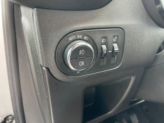 Opel Crossland X 2017