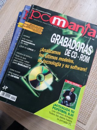 LOTE 15 REVISTAS PCMANIA