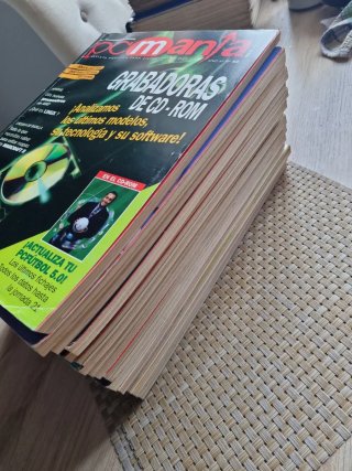 LOTE 15 REVISTAS PCMANIA
