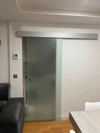 Puerta corredera cristal esmerilado
