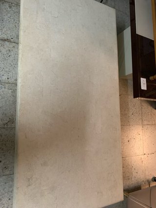 Tavolo da centro rettangolare in pietra