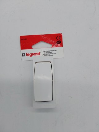 Legrand LEG97341 Interruptor conmutador superficie, 2300 W, 230 V, 10 A, Blanco