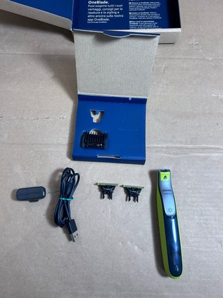 Afeitadora recortadora Philips OneBlade 360 QP2734