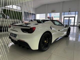 Ferrari 488 Spider DCT