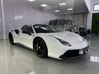 Ferrari 488 Spider DCT