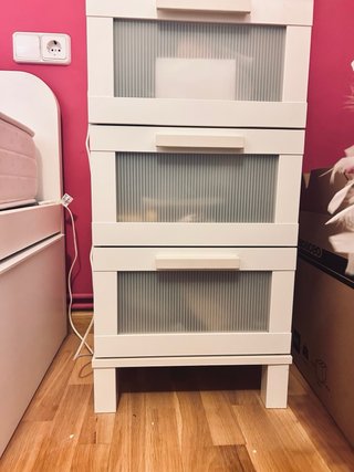 Cama nido de madera con 2 colchones, armario y mes