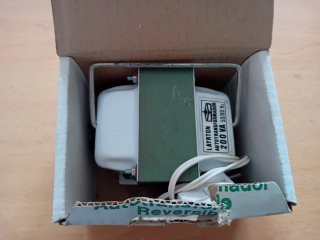 Autotransformador LAYRTON 200 VA 220/125 V
