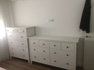 Montador-Montamos su cómoda/cajonera madera Ikea
