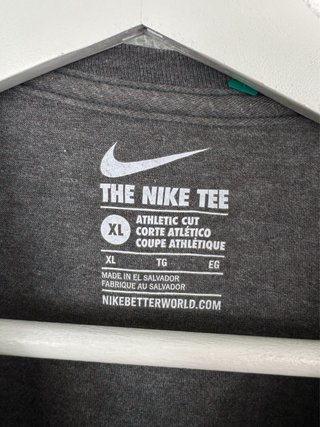 Camiseta Nike Just Do It Gráfica Retro Y2K Gris