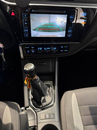 Toyota Auris 2015