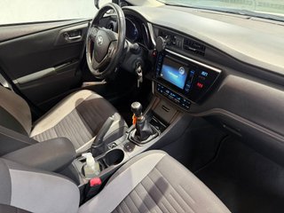 Toyota Auris 2015