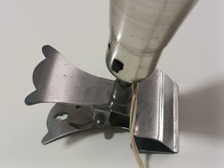 Lamparita pinza metálica plata