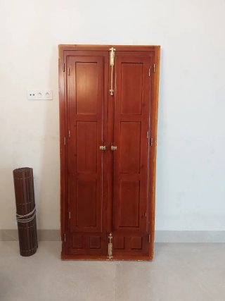 2 Ventanas con Persianas de Madera