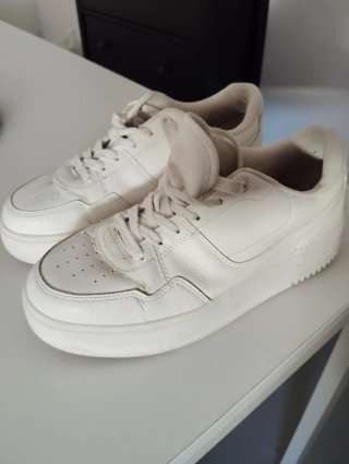 Tenis Pull&Bear blancos unixes