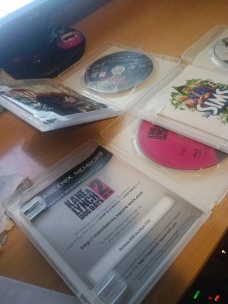Lote 3 Juegos PS3: Kane & Lynch 2, Los Sims 3, Dea