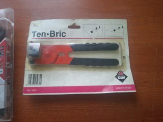 RUBI TENAZAS PARA BALDOSAS NUEVAS